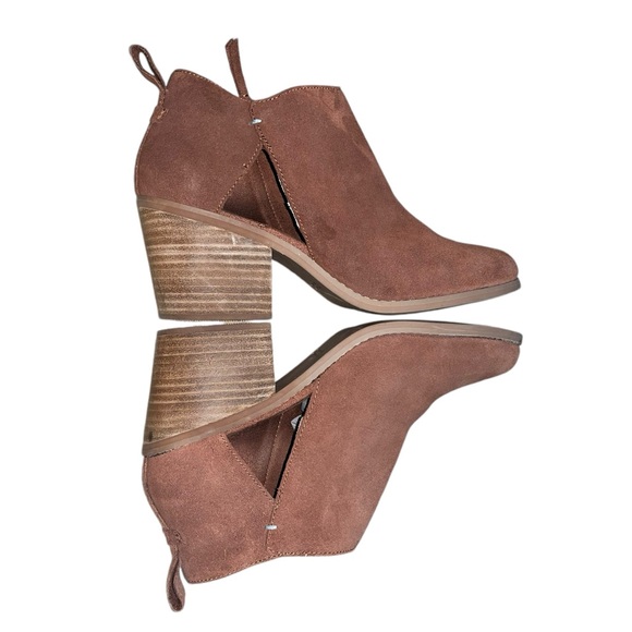 Toms Shoes - Toms Lea Cutout Heeled Bootie - size 9